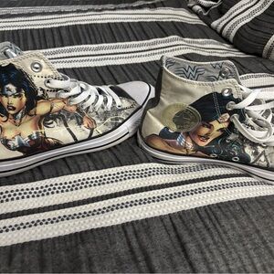 Wonder Woman High-Top Sneakers - Multicolor